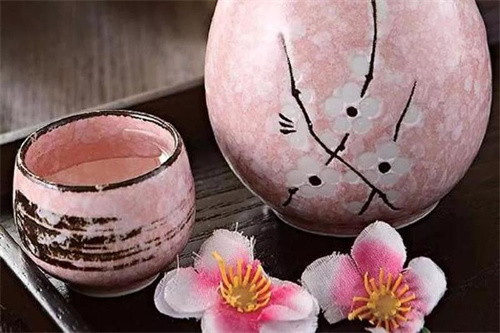 哪里能看到茅台酒的生产日期查询,哪里能看到茅台酒的生产日期